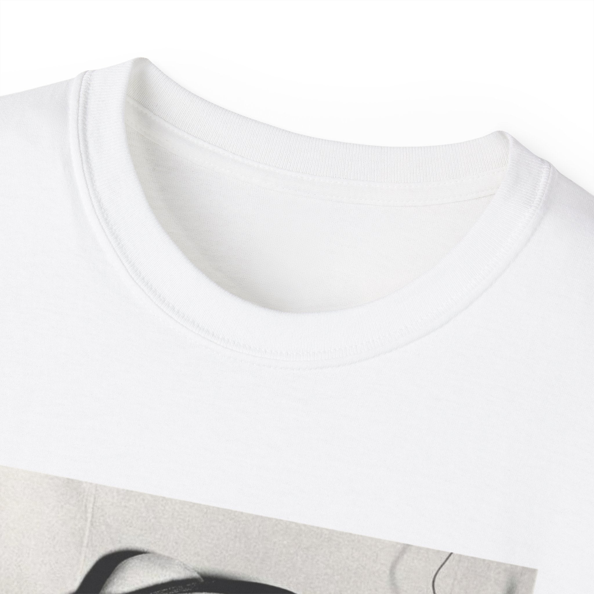 T shirt "Mysterious for no reason"