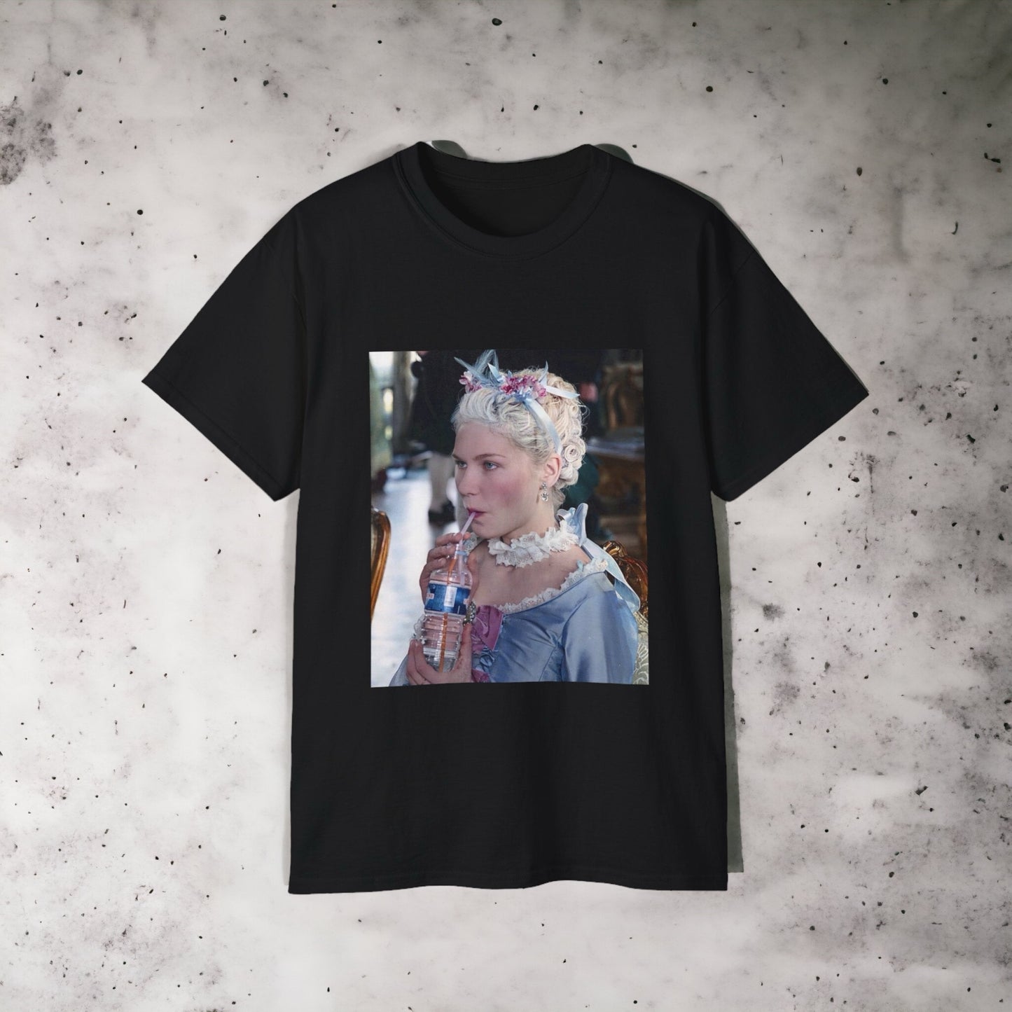 Marie-Antoinette drinking - Unisex Ultra Cotton Black, White or Pink Tee