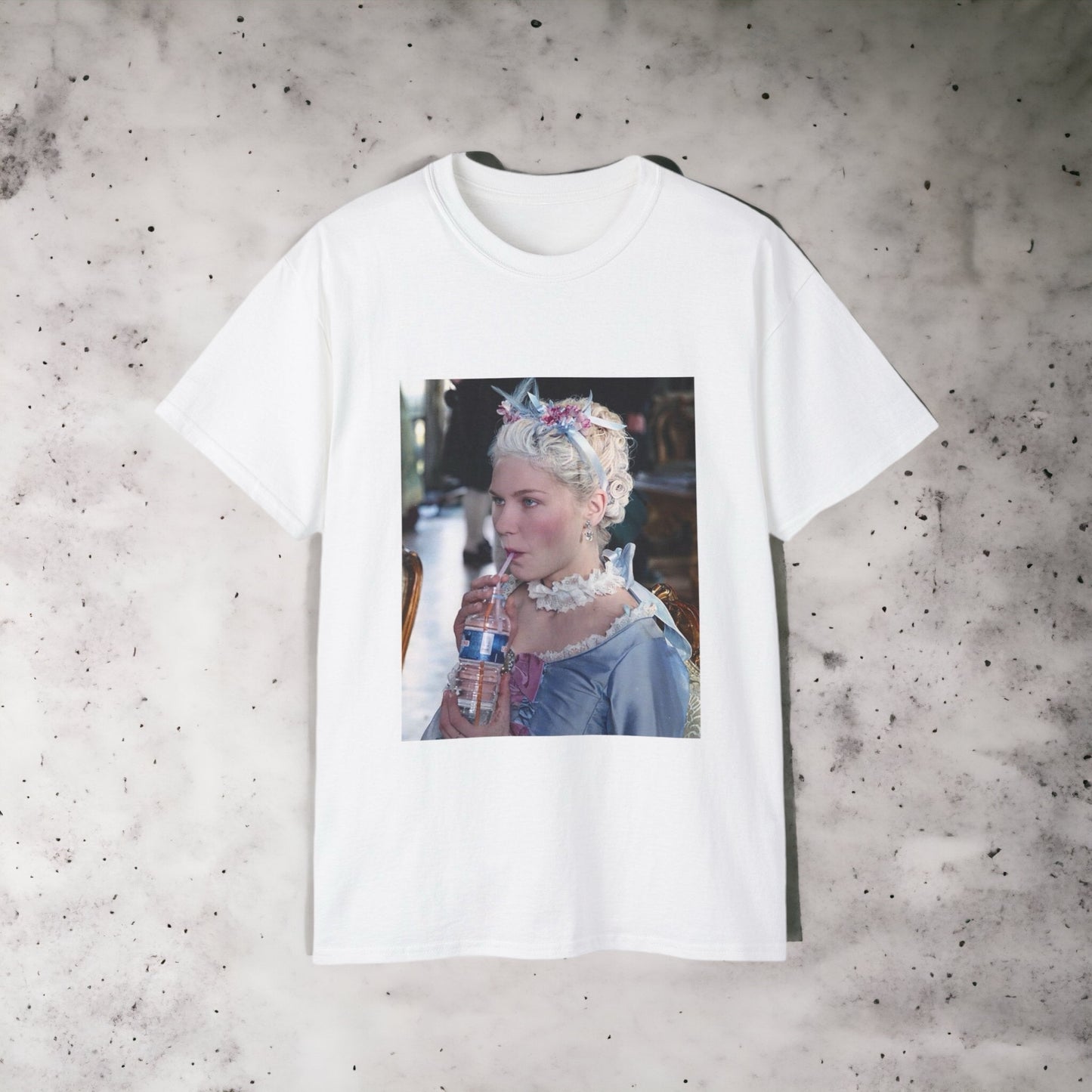 Marie-Antoinette drinking - Unisex Ultra Cotton Black, White or Pink Tee